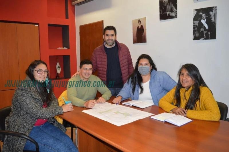 El gobernador Sadir inauguró el Parque Urbano del barrio Túpac Amaru en Alto Comedero 6 El gobernador Sadir inauguró el Parque Urbano del barrio Túpac Amaru en Alto Comedero 07